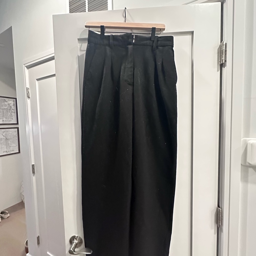 Aritzia Women’s Wide Leg Black Pants